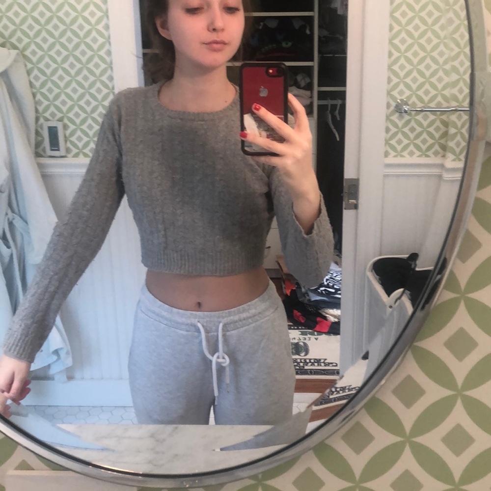 brandy melville cropped sweater
